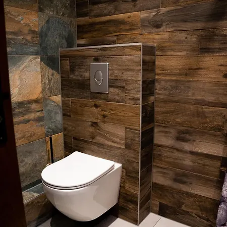 Nid Douillet Avec Sauna